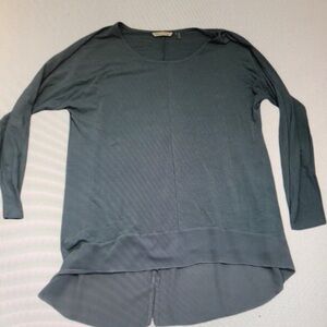 Soft Surroundings Women's blue long sleeve top size L casual preppy mature